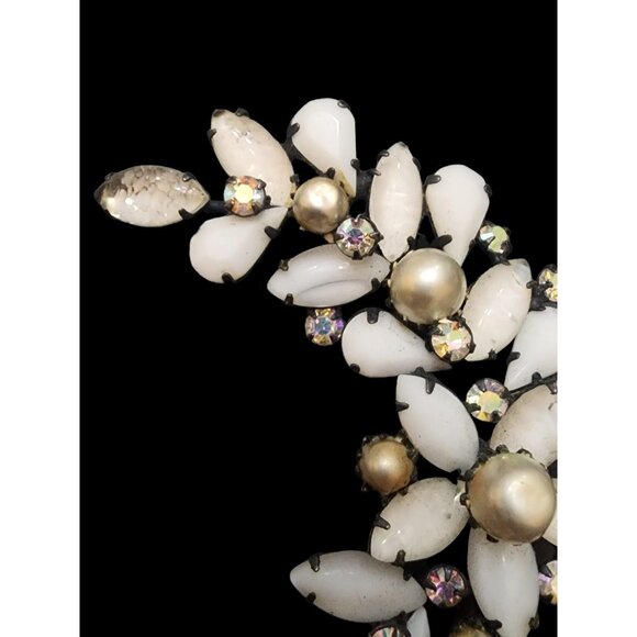 Vintage Signed Kramer Unique Rhinestone Brooch (A3956) - Picture 3 of 5